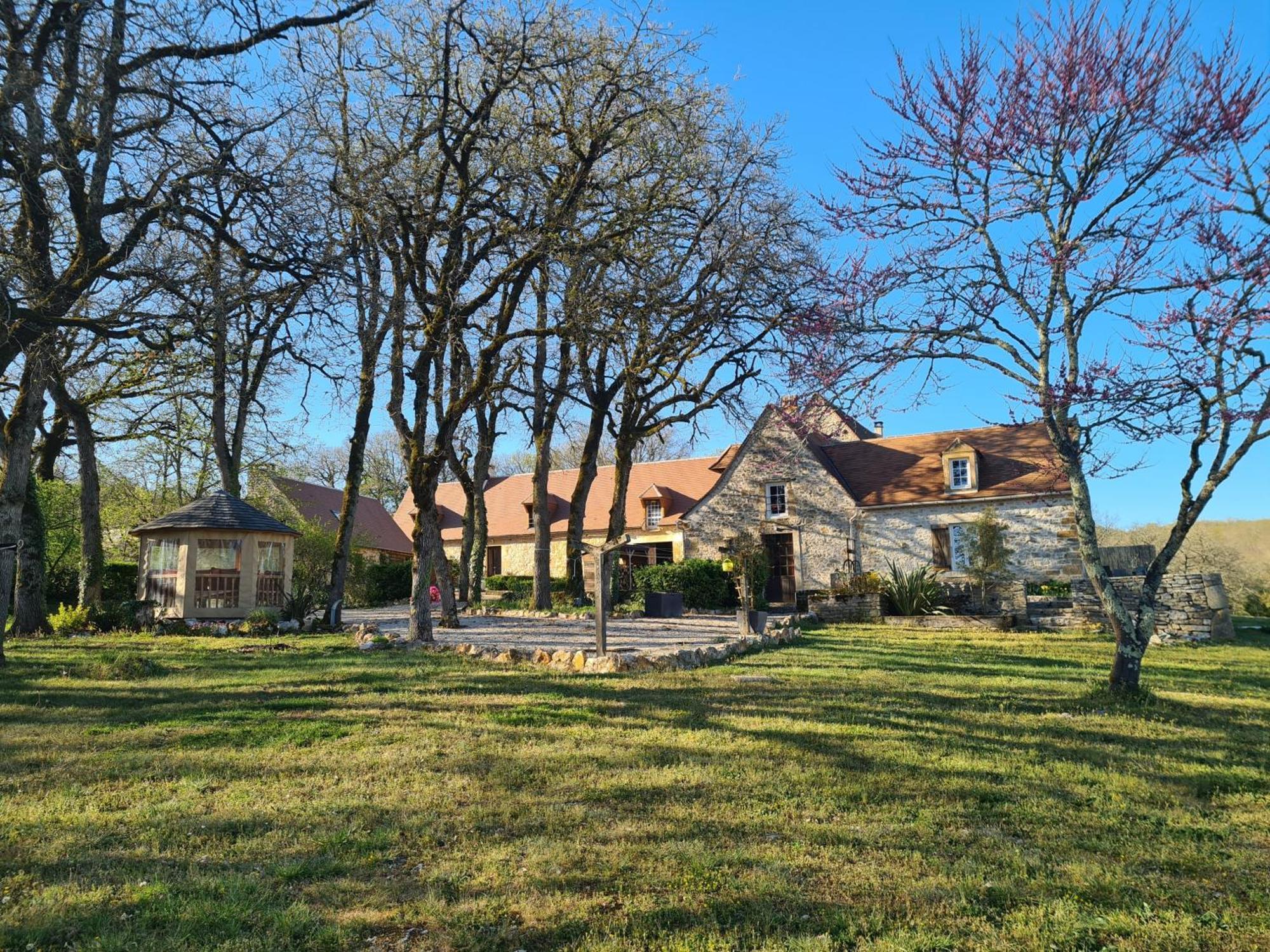 Domaine De Nineyrolle Βίλα Azerat Εξωτερικό φωτογραφία